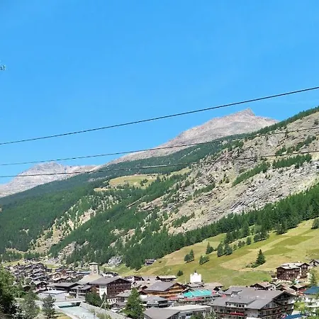Amethyst Saas-Grund